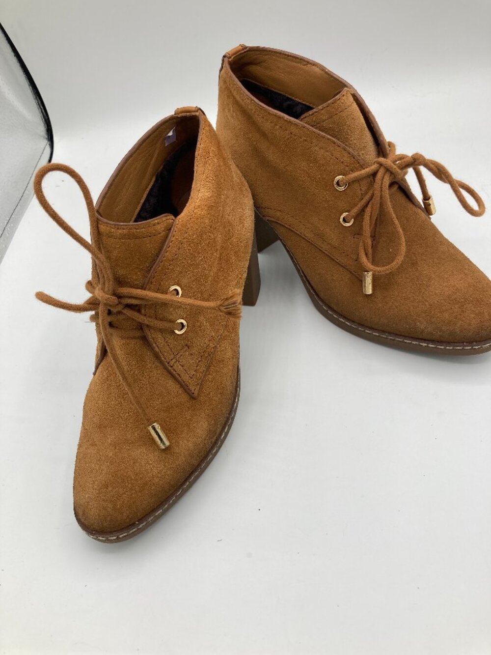 TORY BURCH  HILARY CHUKA CAMEL SUEDE  HIGH TOP BOOT SIZE 6.5